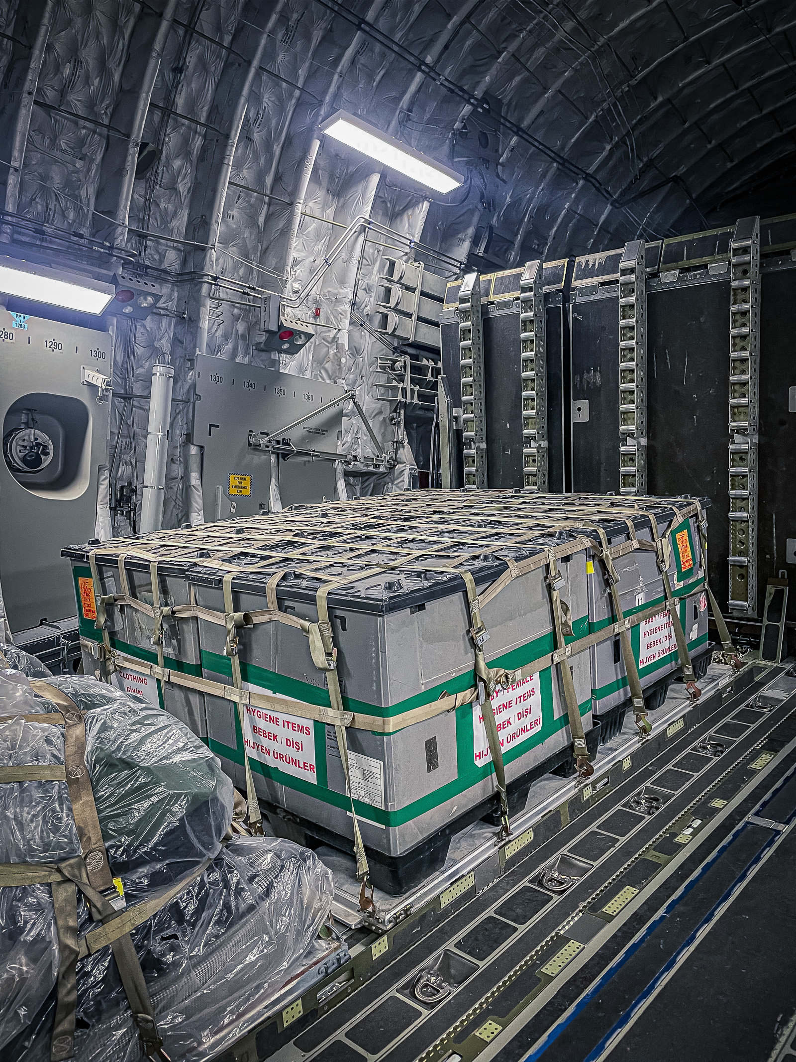 Humanitarian aid for earthquake survivors from the SAC international community